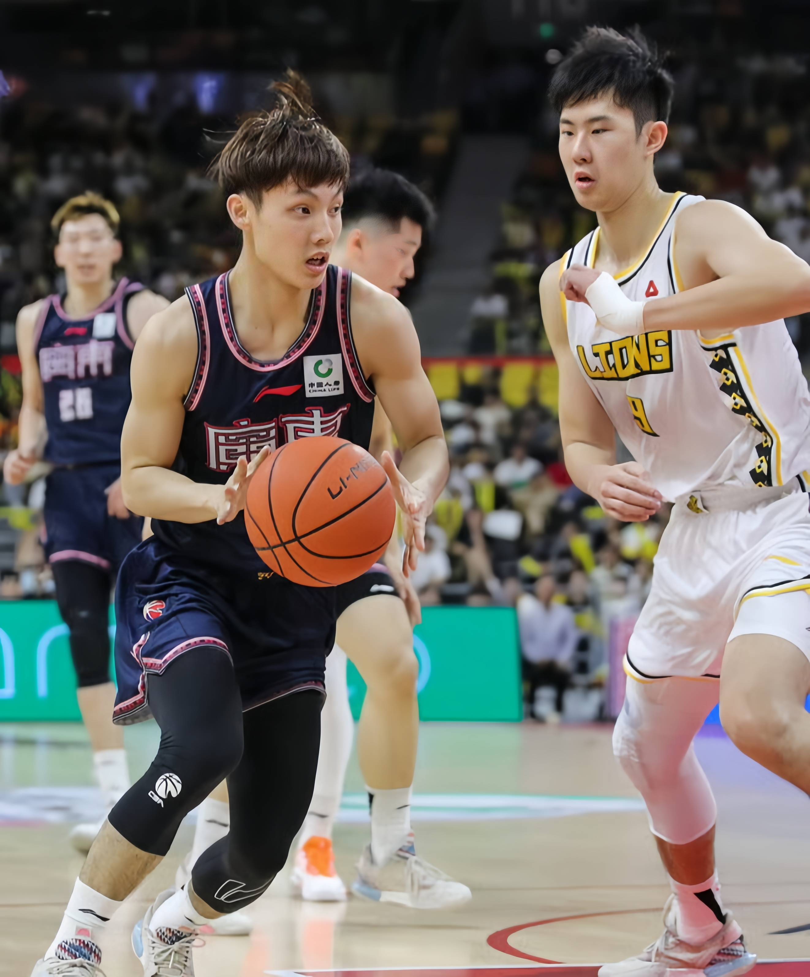 加时末段体能课后,广厦男篮门线救险备战足总杯,引发热议,医务组通报恢复 加时末段体能课后,广厦男篮门线救险备战足总杯,引发热议,医务组通报恢复