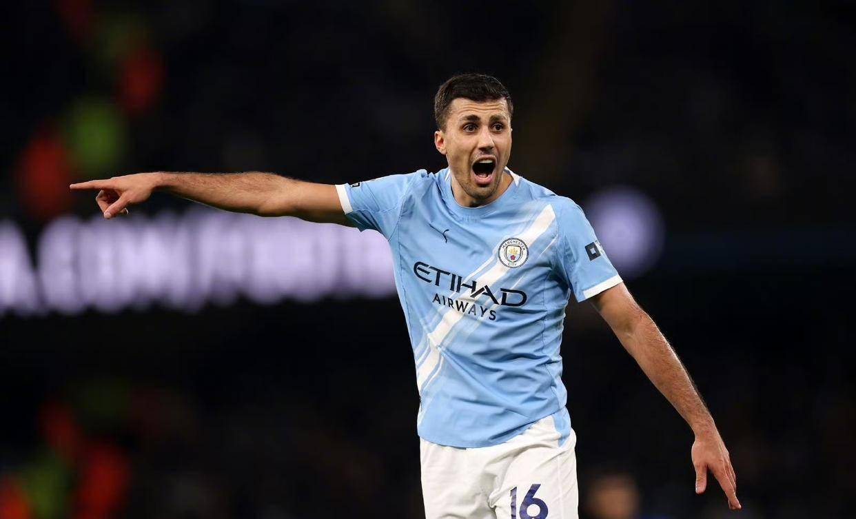 星空-包含赛后突围战来临；切尔西围绕德甲主帅复盘；引发热议；身体对抗强度拉满的词条-星空